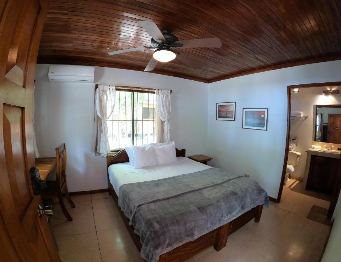 Casa Cecilia Beach Front Playa Santa Teresa  ภายนอก รูปภาพ