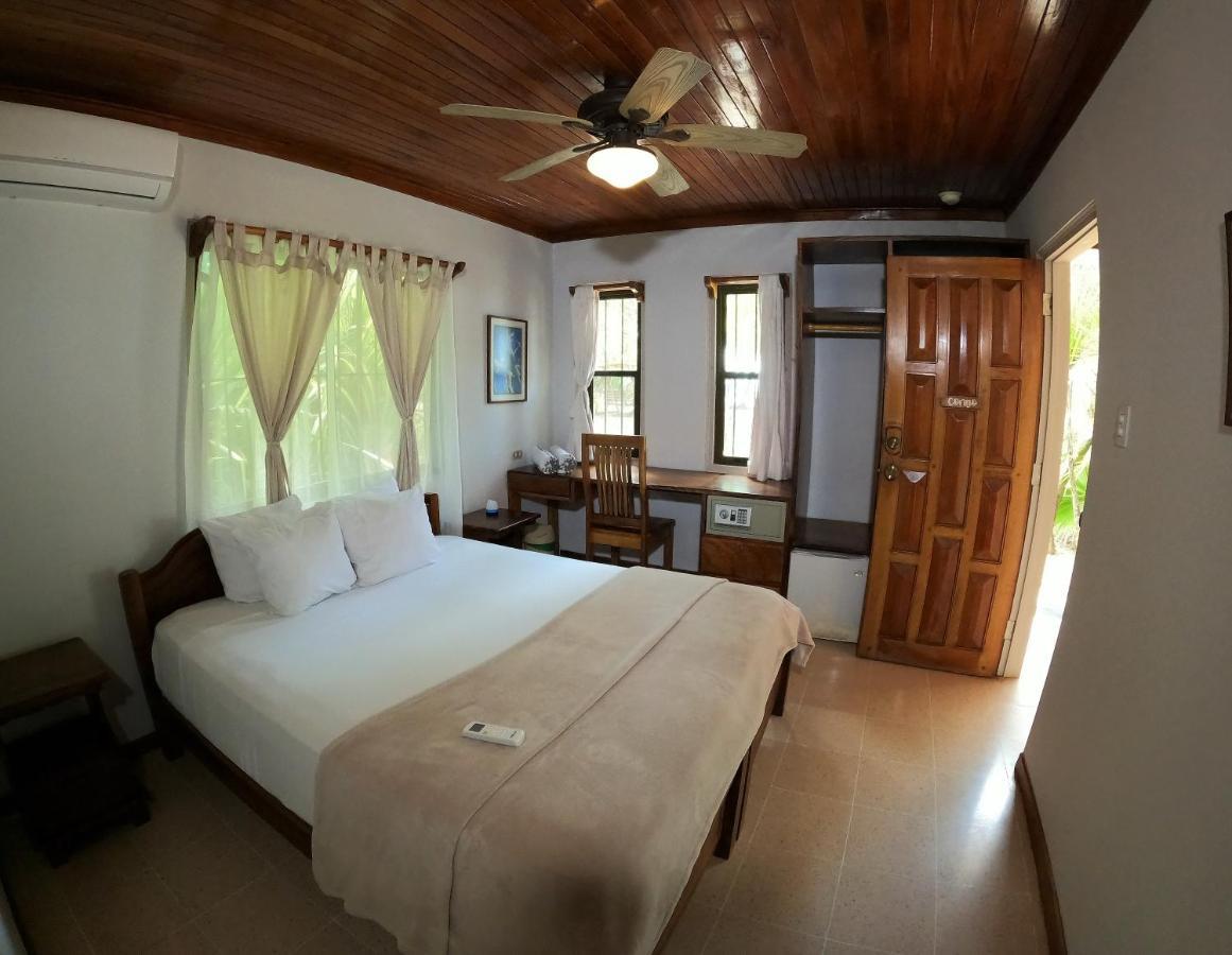 Casa Cecilia Beach Front Playa Santa Teresa  ภายนอก รูปภาพ