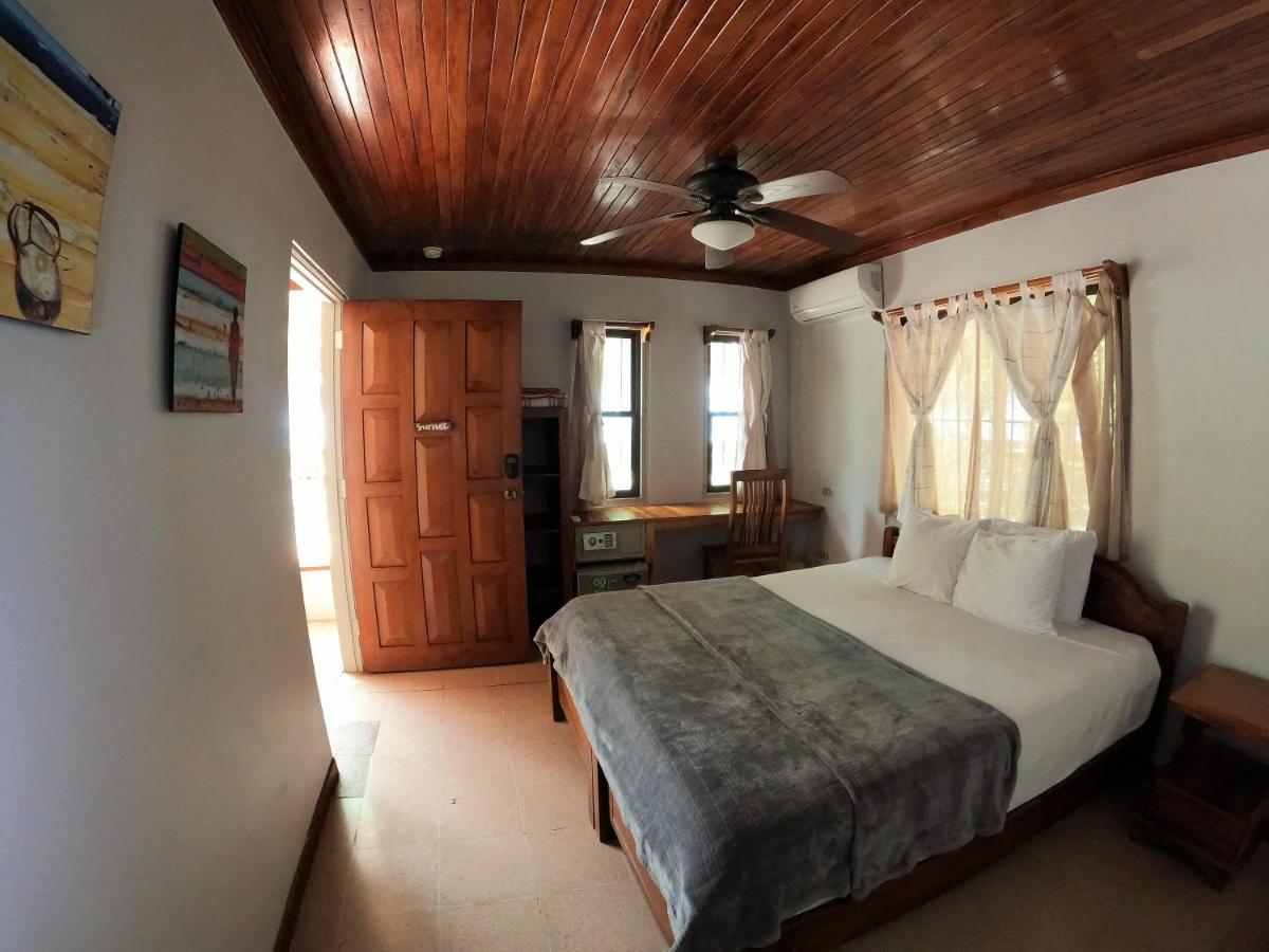 Casa Cecilia Beach Front Playa Santa Teresa  ภายนอก รูปภาพ