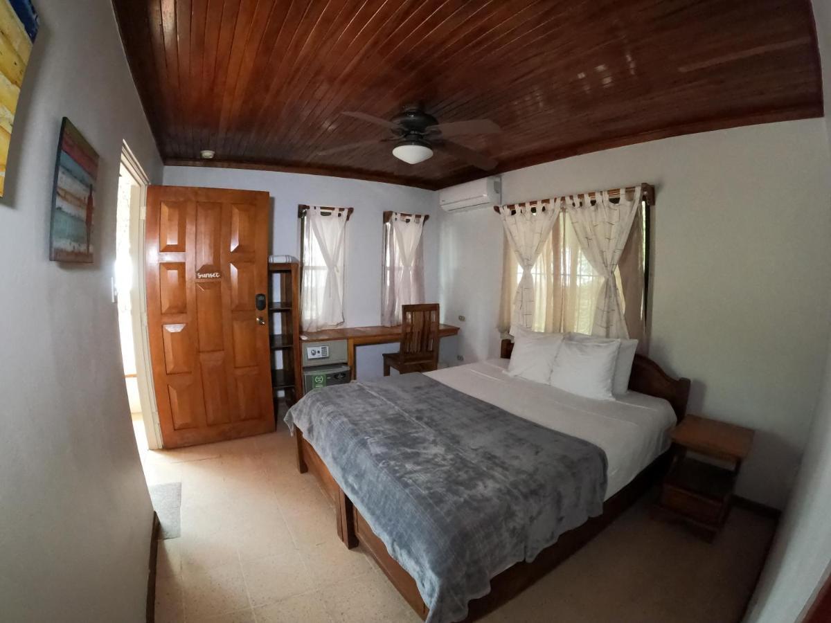 Casa Cecilia Beach Front Playa Santa Teresa  ภายนอก รูปภาพ