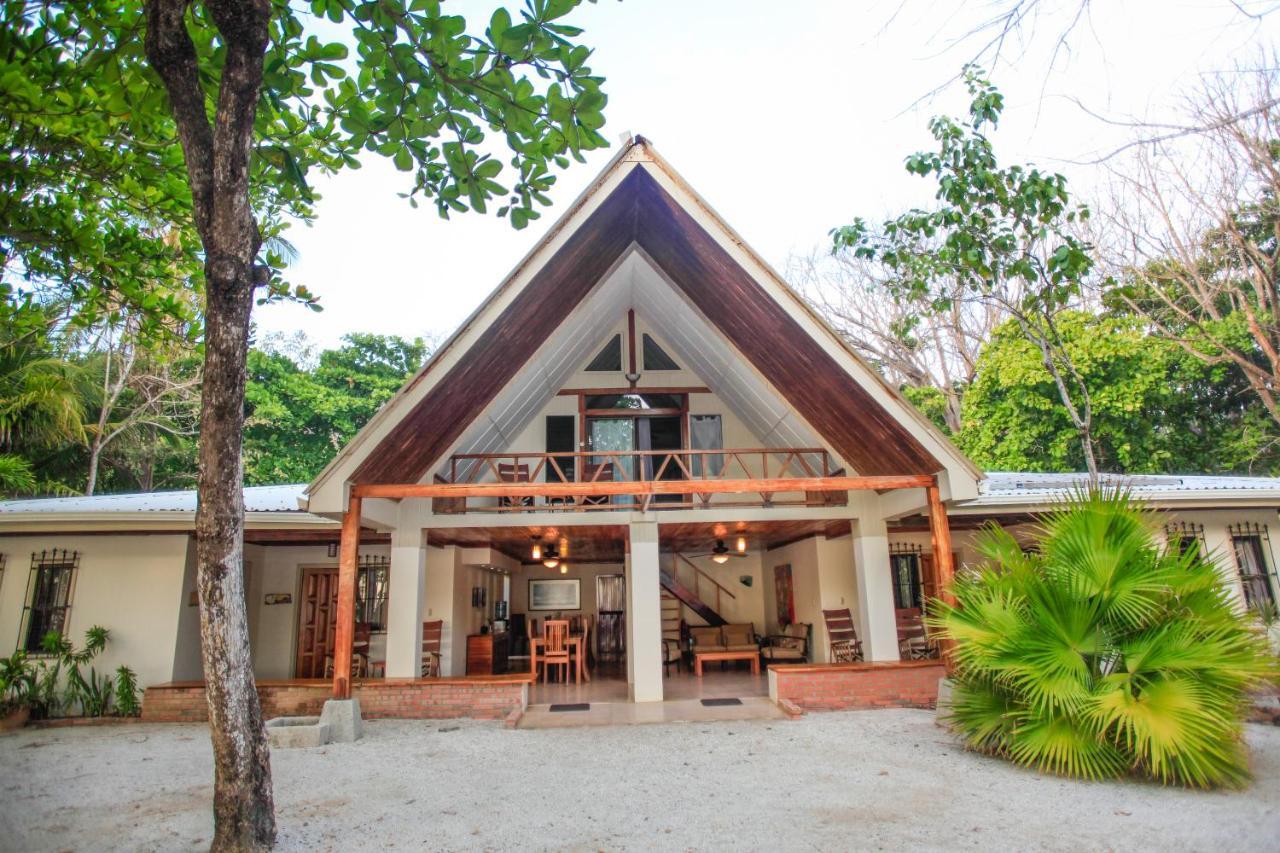 Casa Cecilia Beach Front Playa Santa Teresa  ภายนอก รูปภาพ